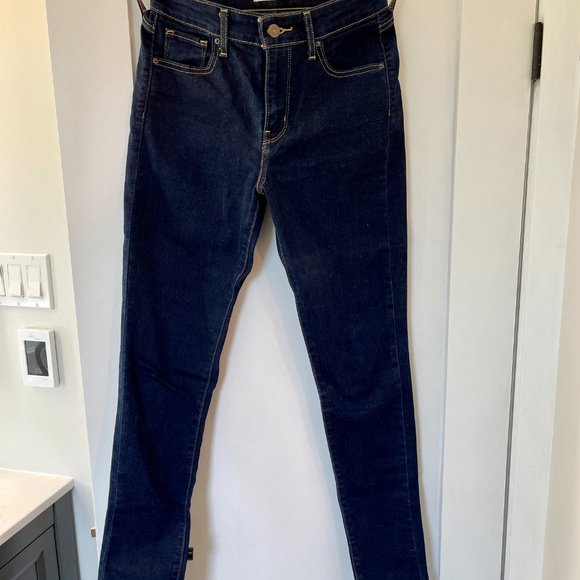 Levi's 721 High Rise Darh Wash Skinny Jeans - Picture 2 of 4